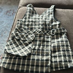 Zara black & white adorable dress. Size 2-3 years
